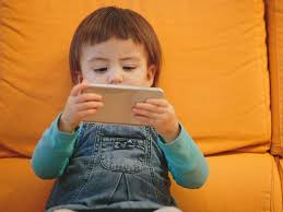 When should kids get a phone?